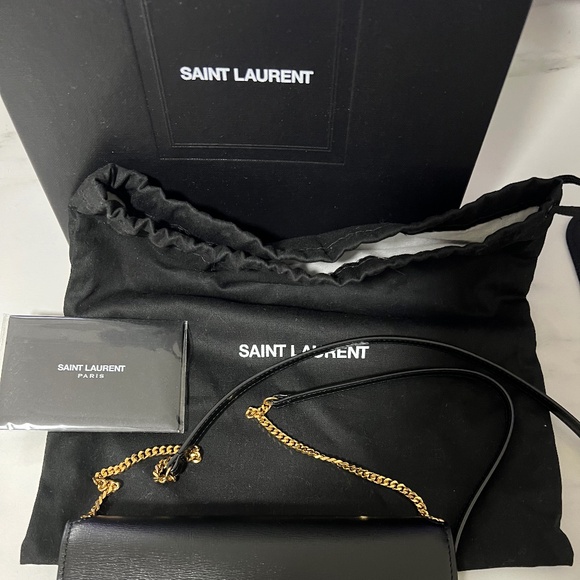 Saint Laurent CASSANDRE PHONE HOLDER IN SMOOTH LEATHER - Picture 6 of 9